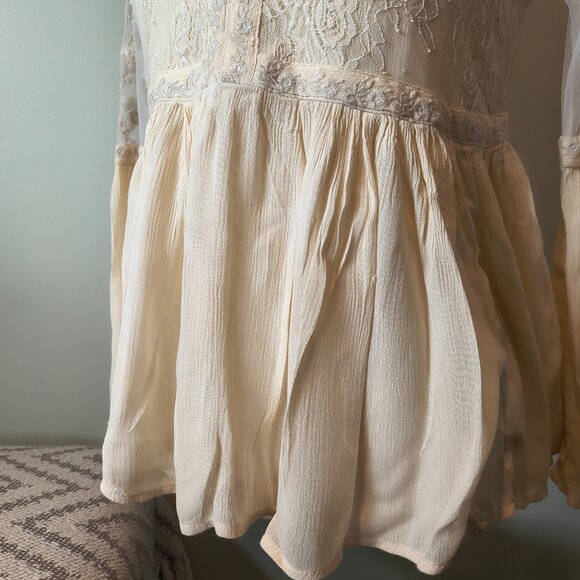 American Eagle Cream Blouse - Picture 8 of 10